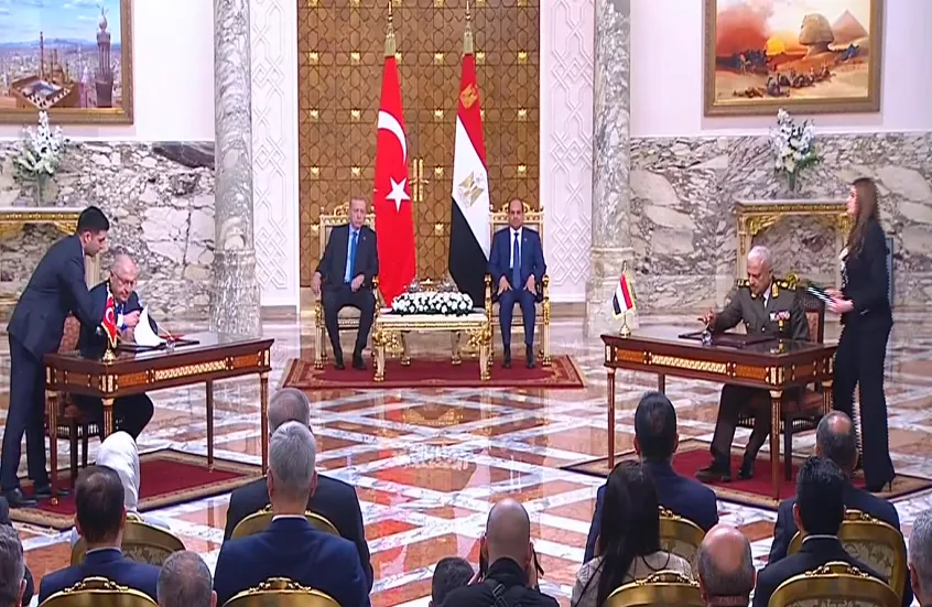 مصر وتركيا تفتحان صفحة جديدة من الشراكة الاستراتيجية بتوقيع اتفاقية تعاون عسكري بحضور السيسي وأردوغان